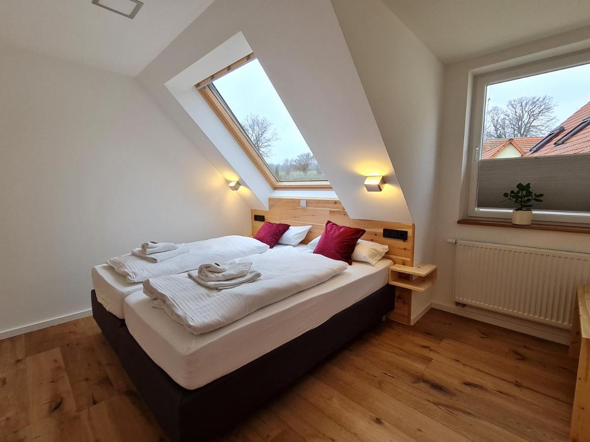 Ferienwohnung Zur Rhon Tischlerei Wiesenthal Bagian luar foto